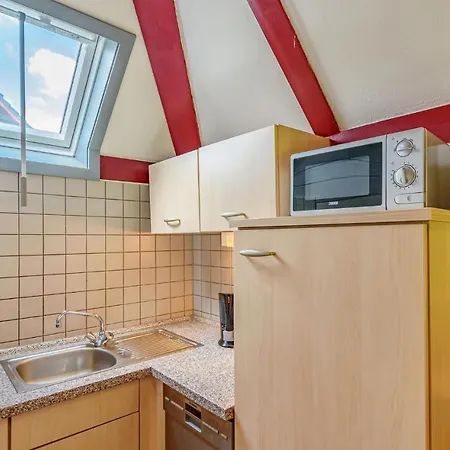Vakantiehuis Three-bedroom Holiday In Kirchheim Kirchheim (Hessen)